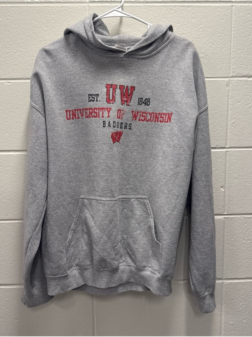 Gildan Gray UW Badgers Pullover Hoodie with Red Logo
